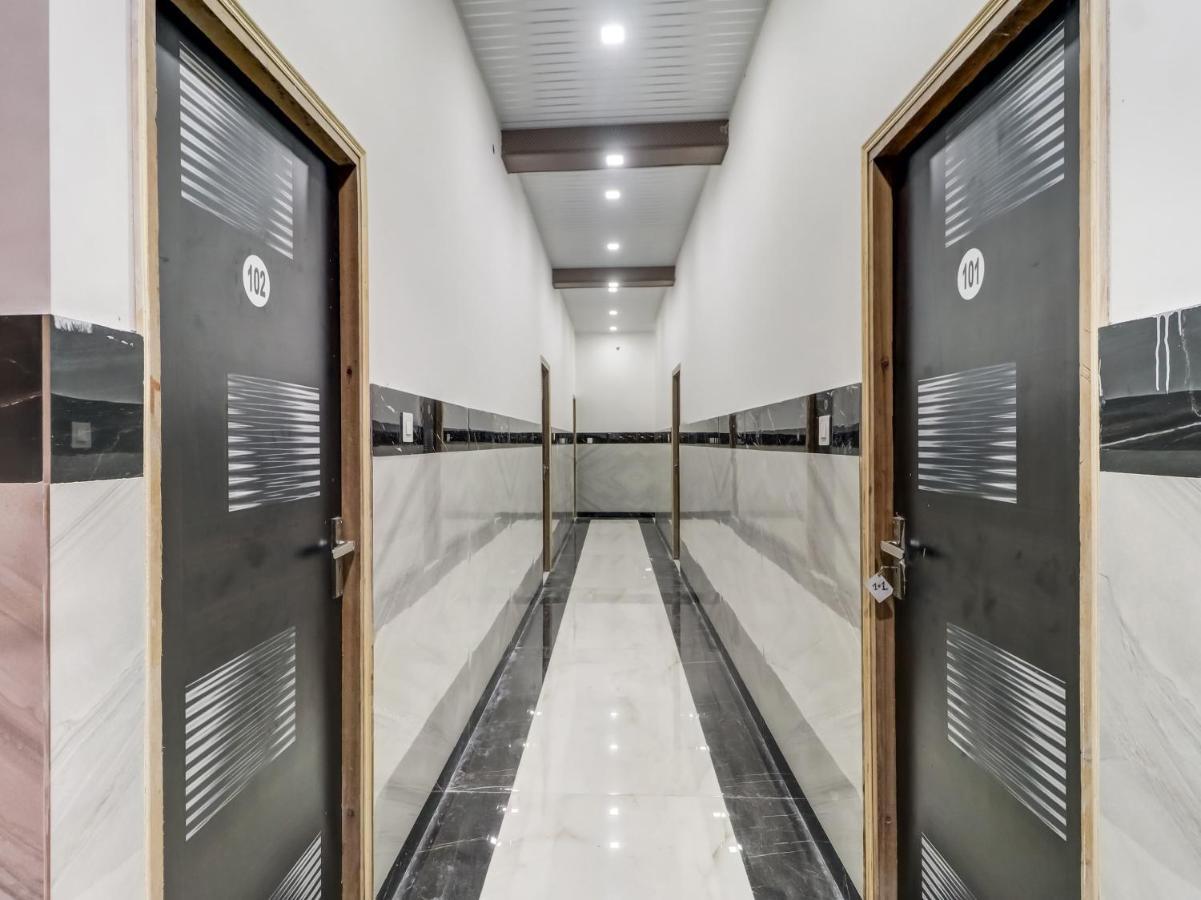 Oyo Flagship 83121 Hotel Rose Vip Сахаранпур Екстер'єр фото