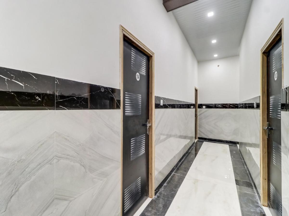 Oyo Flagship 83121 Hotel Rose Vip Сахаранпур Екстер'єр фото